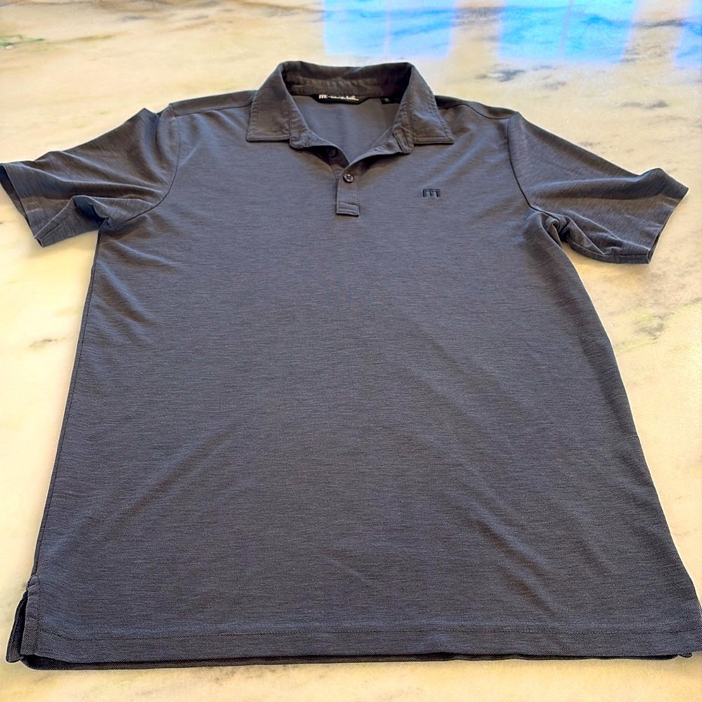Men’s Travis Mathew Heater Polo, Size Mediumm